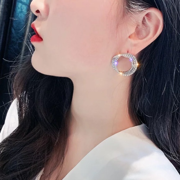 NEW Luxury Diamond Multilayer Round Hoop Earrings - Picture 4 of 5